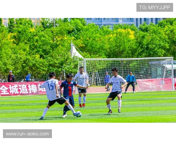 没有球童的赛场英雄 足球明星单打独斗的传奇时刻